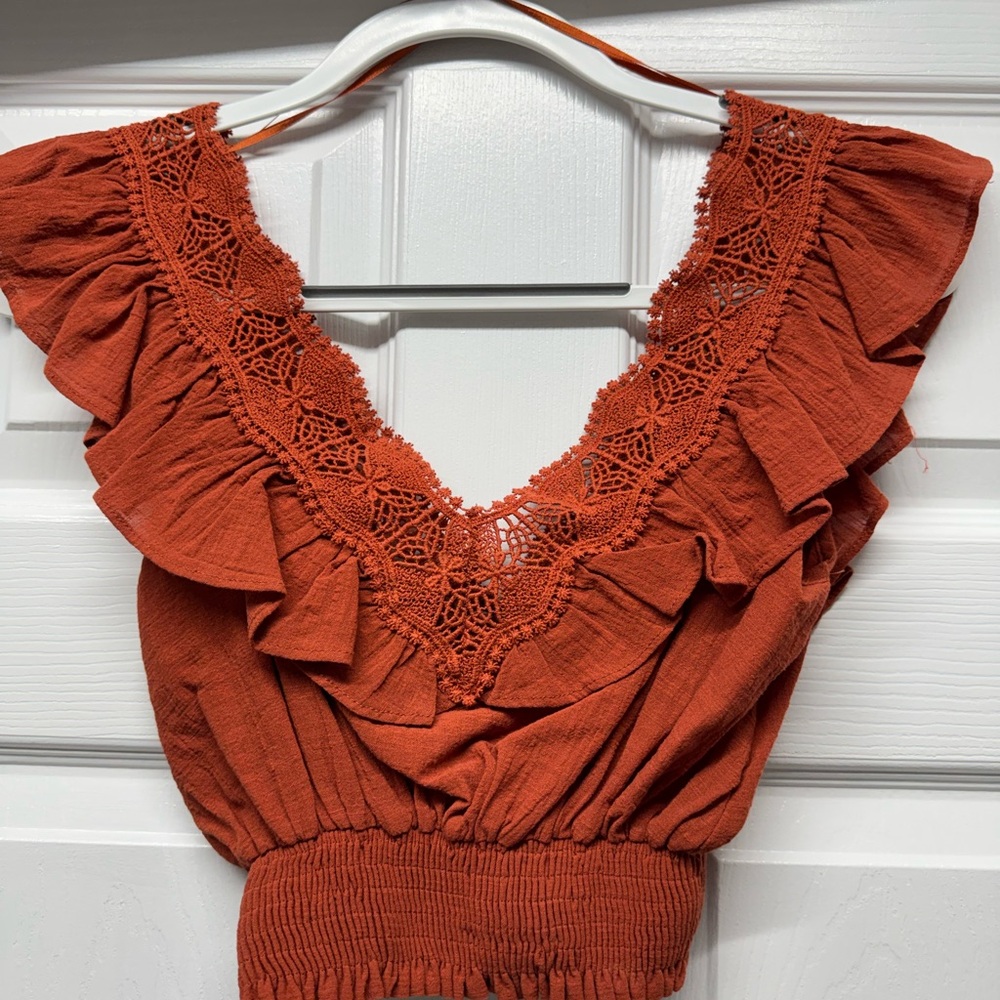 Pull&Bear Rust Crochet V-Neck Ruffle Top, Size: S